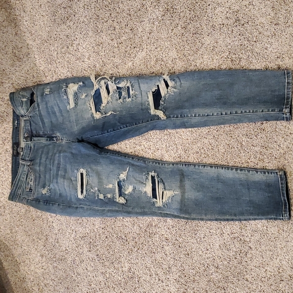 Judy Blue Denim - Judy Blue distressed jeans